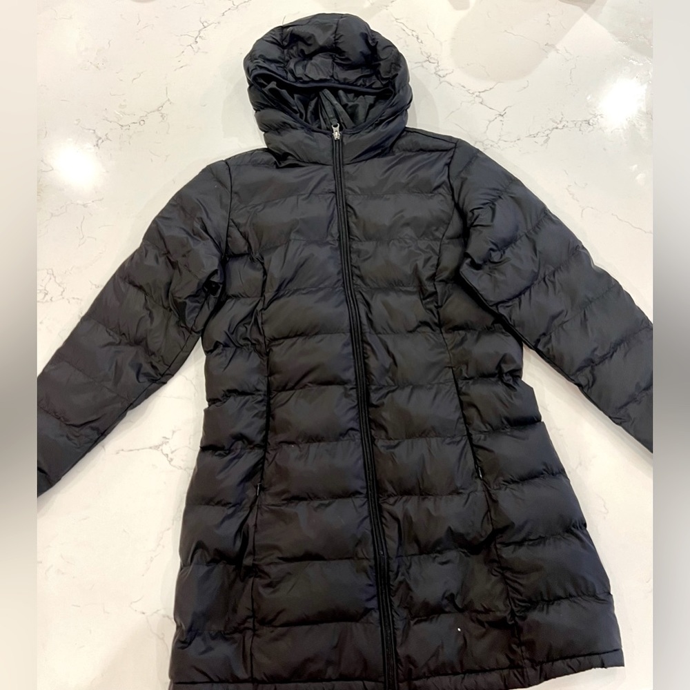 Women’s large alternative down jacket.